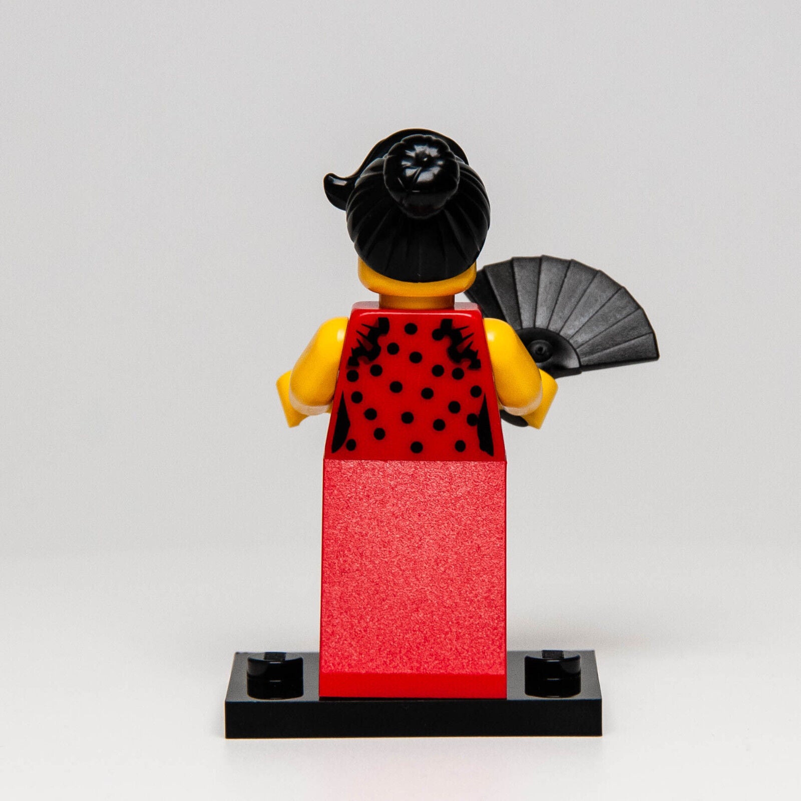 LEGO CMF Minifigure, Series 6 - Flamenco Dancer w/ Fan (col06-6) - StudBee