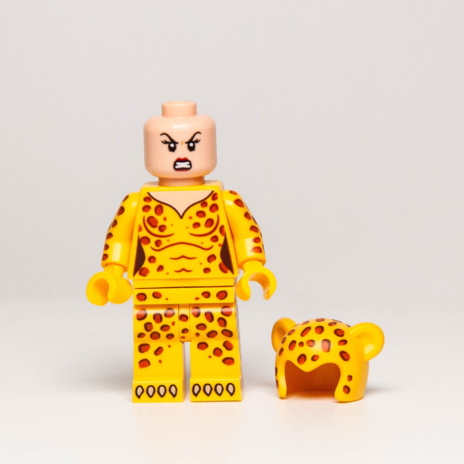 LEGO Cheetah w/ Money $ Bag - DC Comics - colsh-6 (colsh06) Minifigure 77906 - StudBee