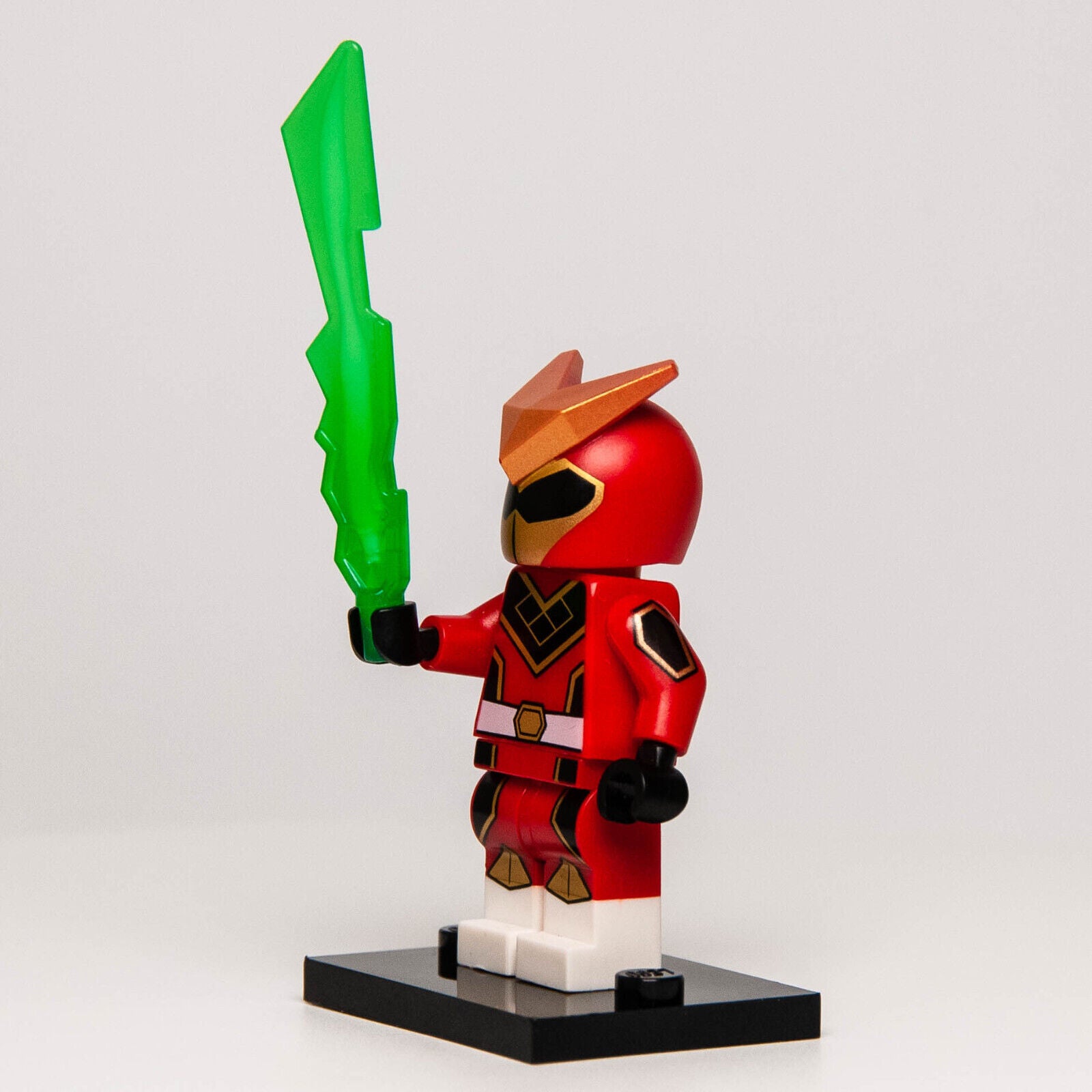 Lego CMF Series 20 Minifigure w/ Plate & Sword - Super Warrior (col20-9) 71027 - StudBee