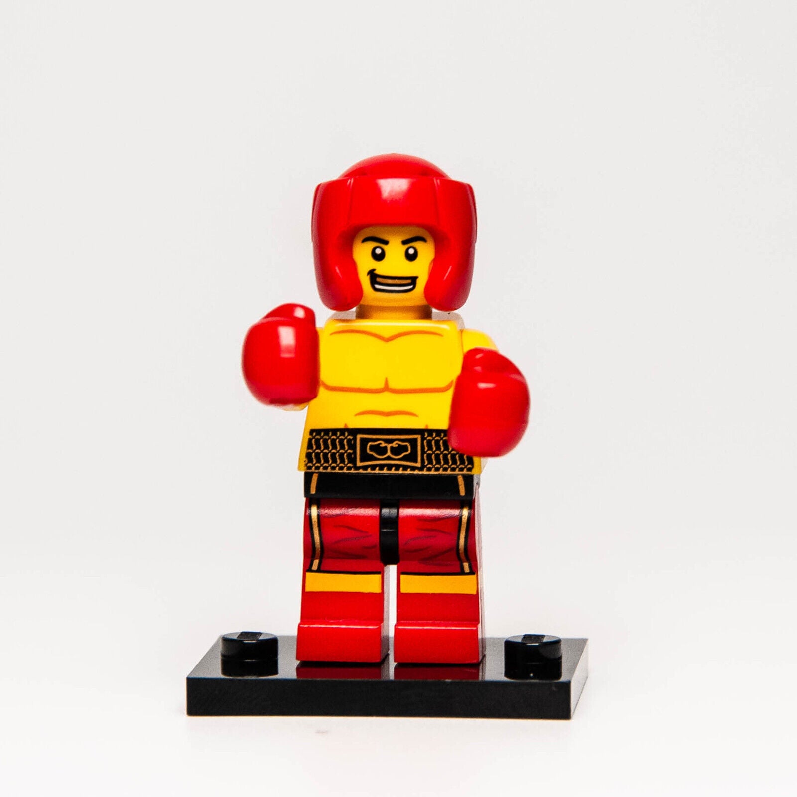 LEGO CMF 8805 Series 5 Minifigure - Boxer with Stand (col05-13) col077 - StudBee