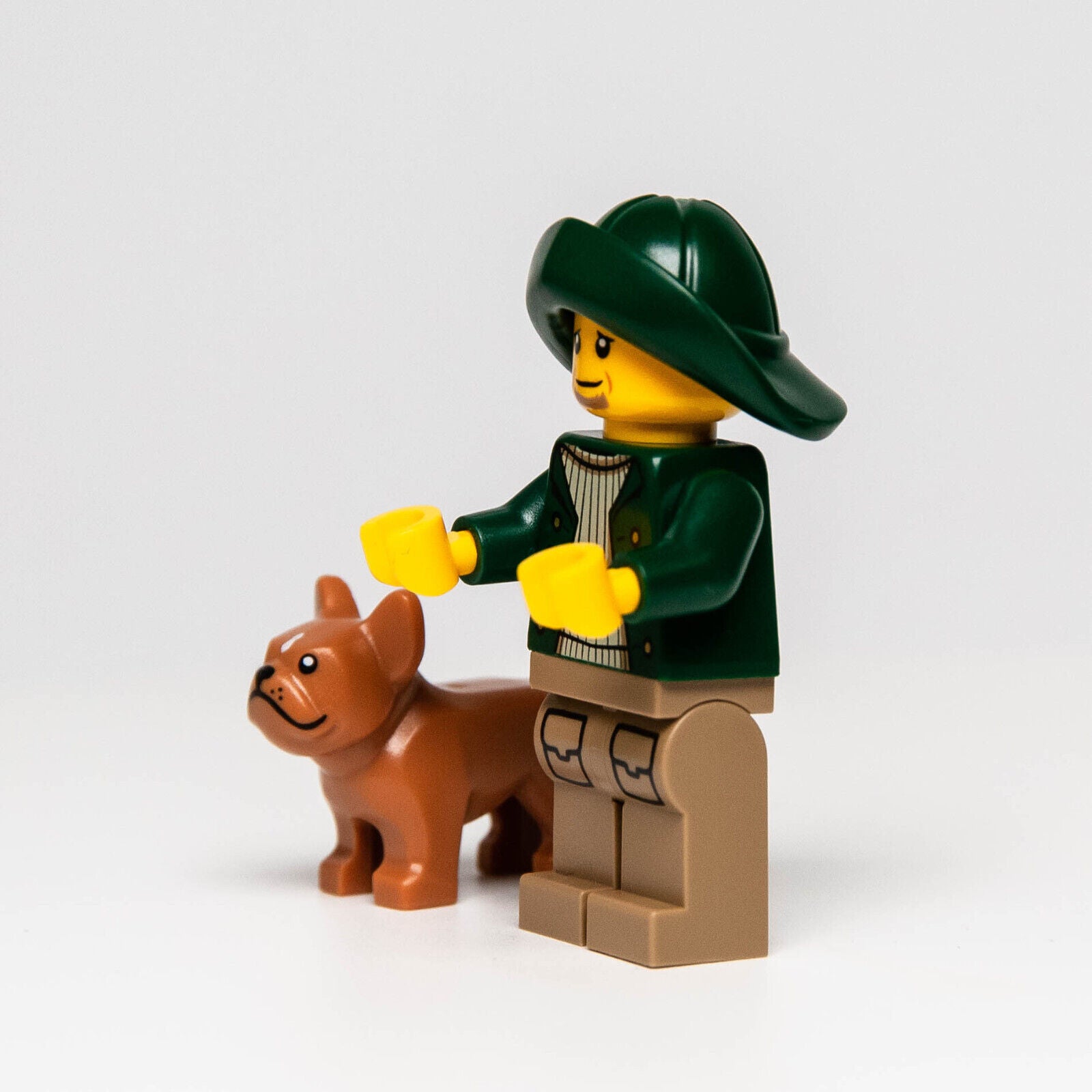 New Lego BAM 2023 Lighthouse Keeper Dark Green Minifigure w/ French Bulldog Fish - StudBee