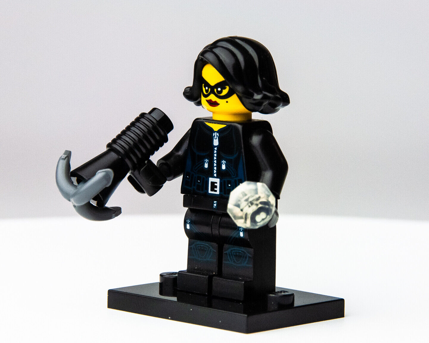 LEGO Jewel Thief - CMF Series 15 - 71011 (col15-15) Minifigure - StudBee