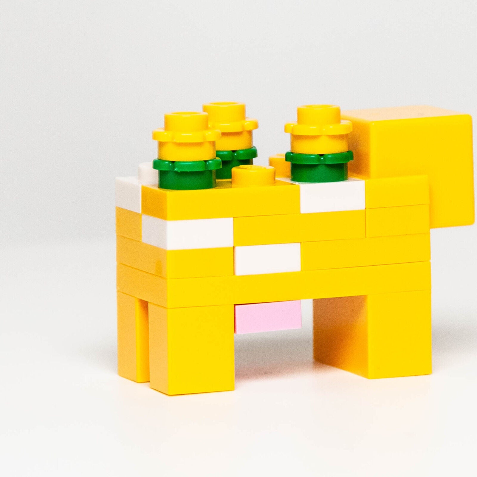Lego Minecraft Yellow Cow Moobloom Brick Built Minifigure 21169 (minecow05)