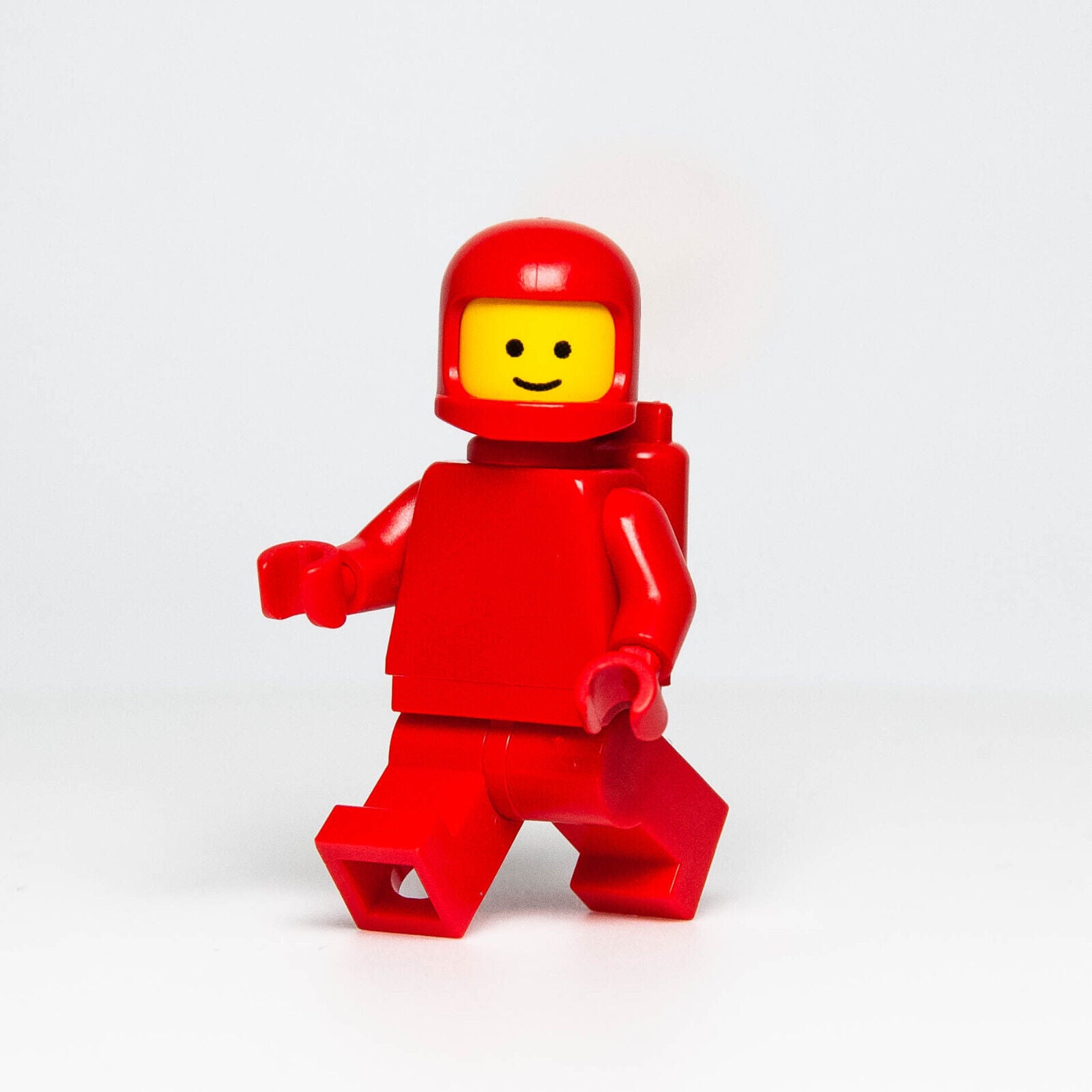 Lego Classic Space Minifigure - Red with Air Tanks, Plain Torso (sp227) 926 918