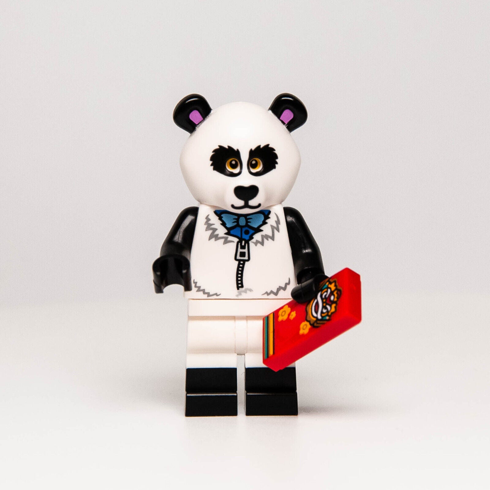 New Lego BAM 2023 Chinese New Year Panda Guy Costume Minifigure w/ Nian Tile - StudBee