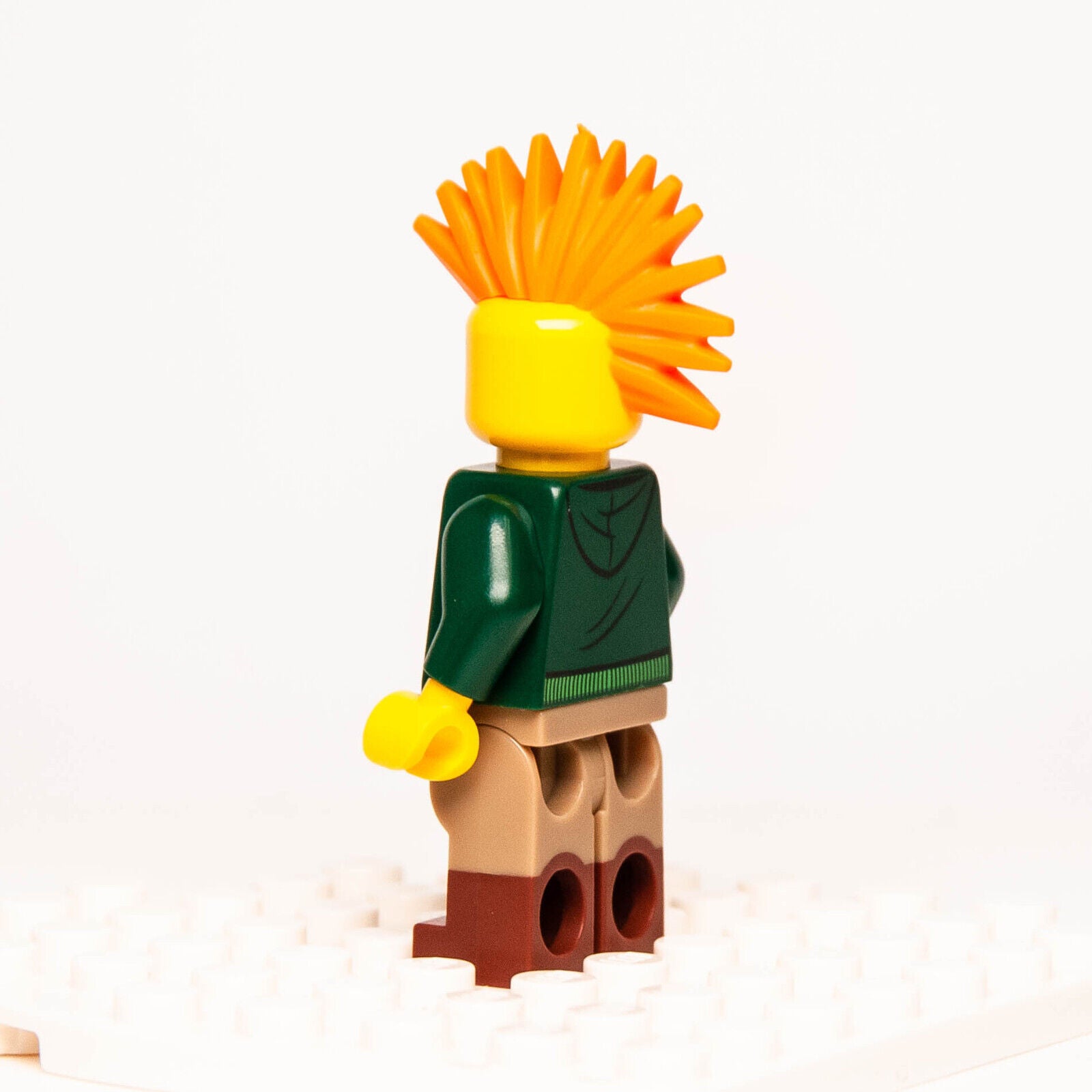 New LEGO BAM Q1 2024 Minifigure - Orange Mohawk Guy with Boom Box (cty - StudBee