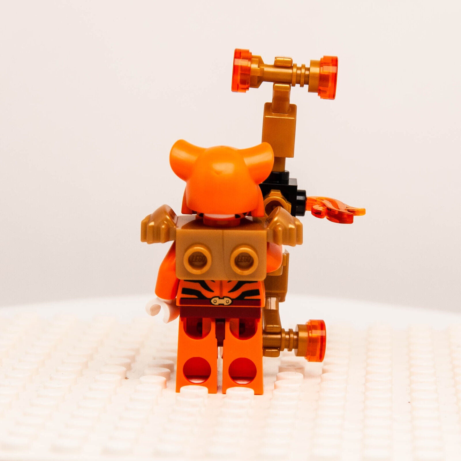 LEGO Chima Minifigure - Tormak (loc073) 70146 Orange Tiger Fire Tribe - StudBee