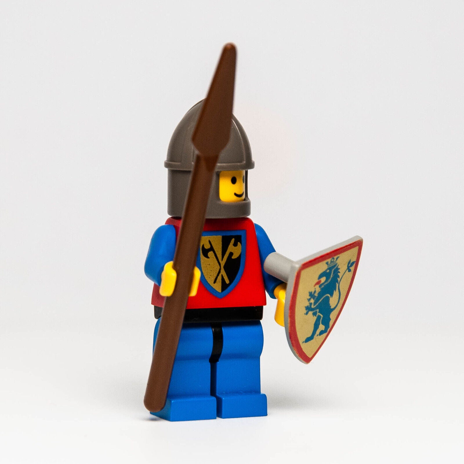 Lego Caslte Lion Knights:  Crusader Axe w/ Shield, Spear (cas107) 6049 Viking - StudBee