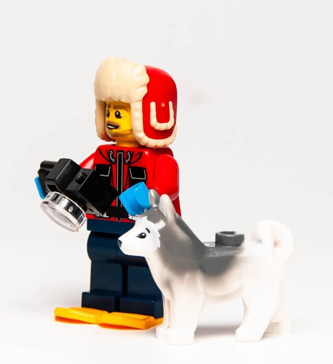 LEGO Minifigure Photographer Biologist & Husky Arctic (cty0905) 60194 60191 (brr - StudBee