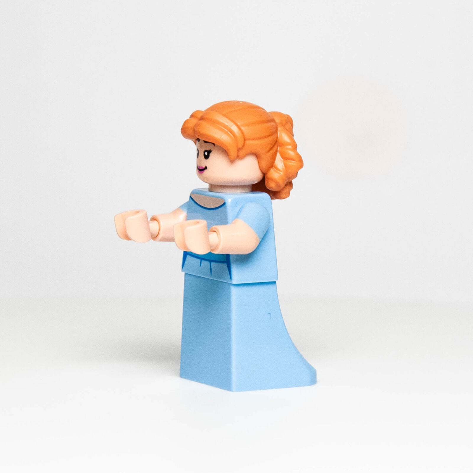 New LEGO Disney Minifigure- Wendy Darling (dis139) 43232 Peter Pan Flight London