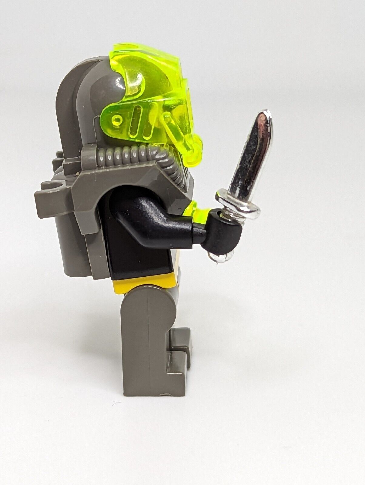 LEGO Aquazone Minifigure - Aquaraider 1 Neon Hook  2160 2162 (aqu004) - StudBee
