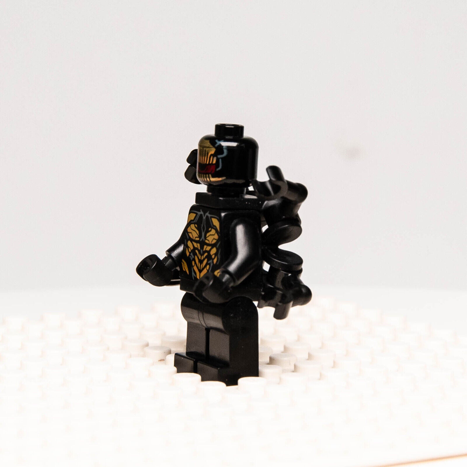 LEGO Outrider - Extended Arms Minifigure - Marvel (sh505) Avengers Infinity War - StudBee