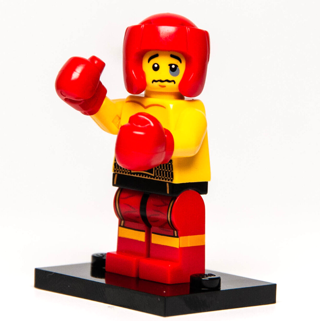 LEGO CMF 8805 Series 5 Minifigure - Boxer with Stand (col05-13) col077 - StudBee