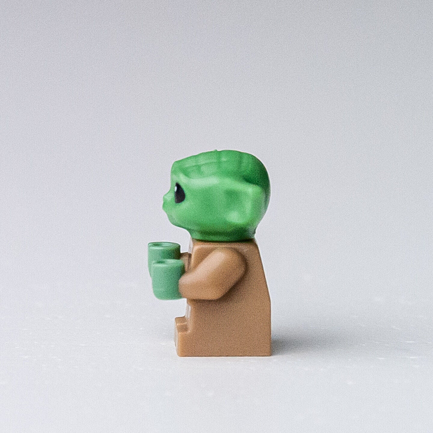 NEW Grogu / The Child / Baby Yoda - Star Wars (sw1113) LEGO Minifigure - StudBee