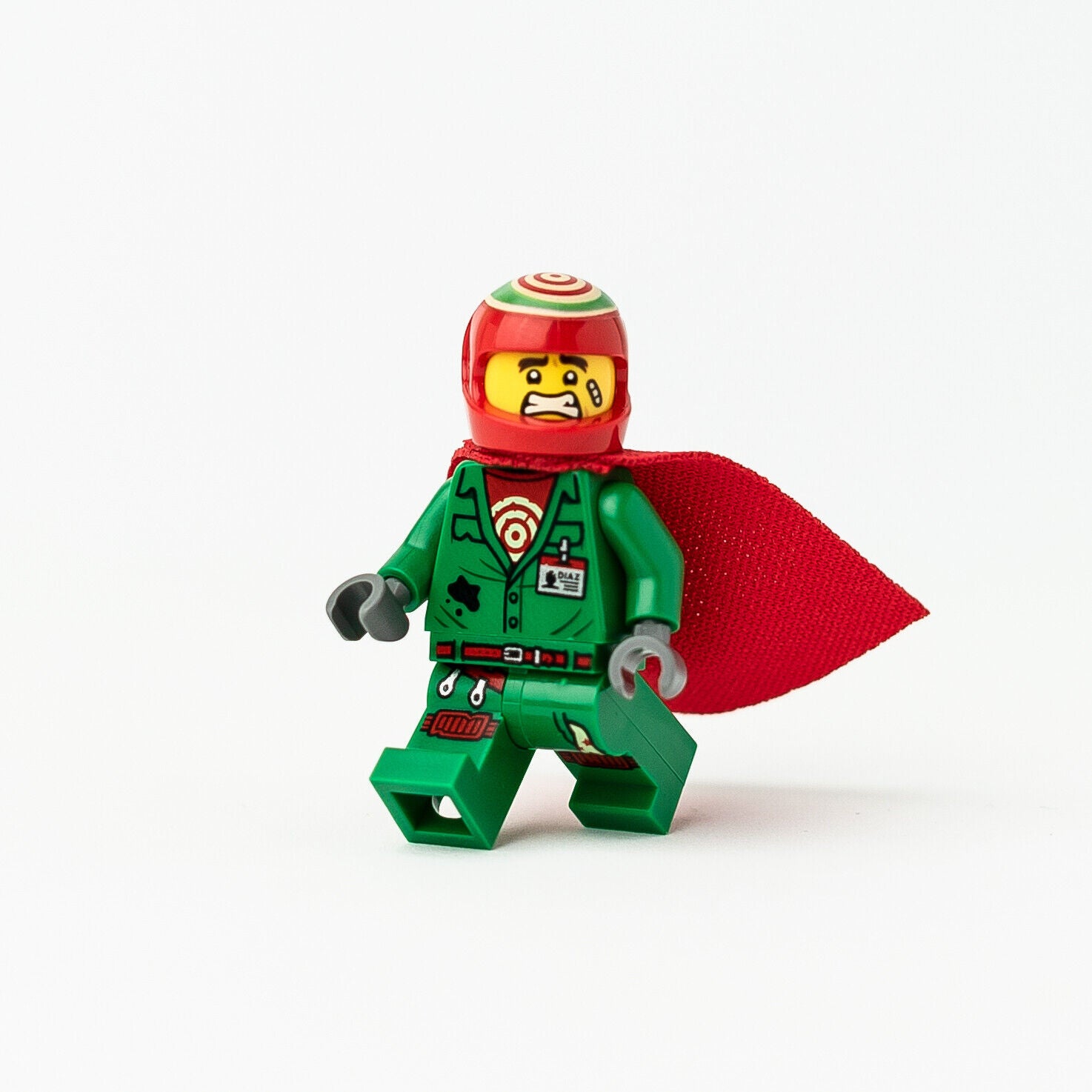 New LEGO Douglas Elton / El Fuego -  Helmet & Cape Minifigure (hs010) - StudBee