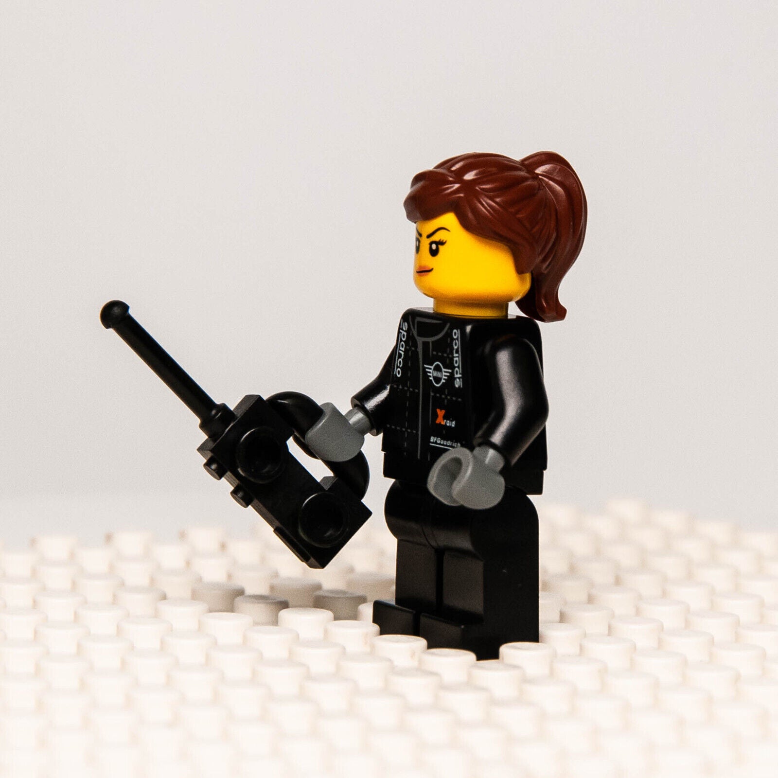 Lego MINI John Cooper Works Mechanic, Female Minifigure (sc074) 75894 - StudBee