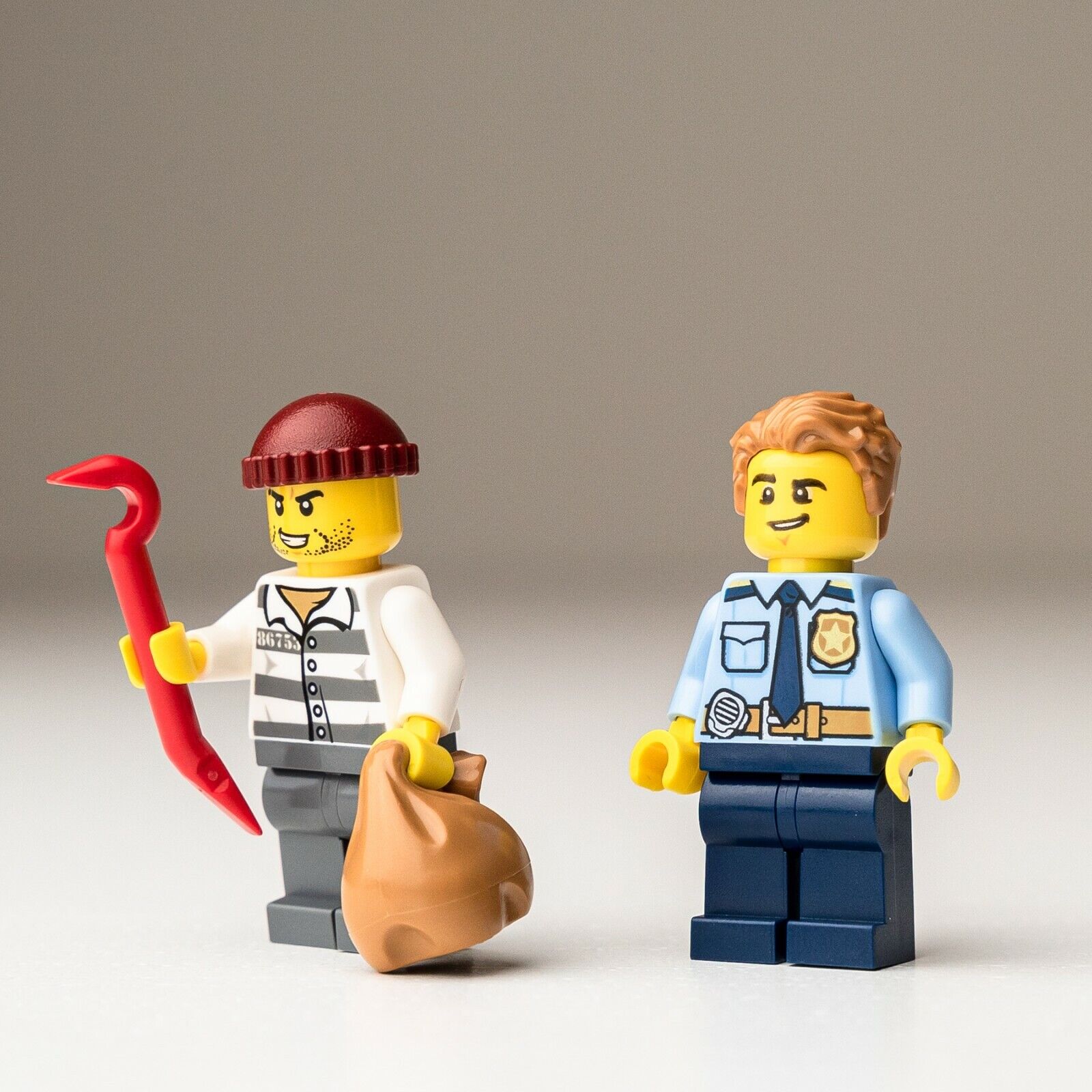 New LEGO Lot: Prisoner and Police Minifigure - Police Dog Unit - 60241 - StudBee