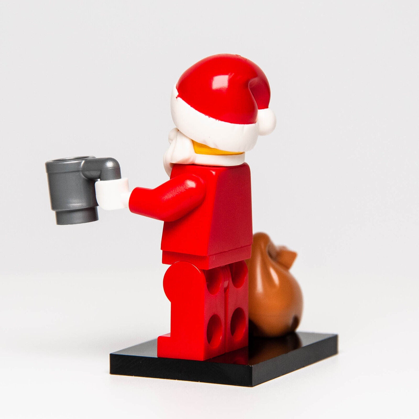 LEGO CMF Series 8 Set - Santa plus Mug & Cookie 8833 (col08-10 col122) (wtr - StudBee