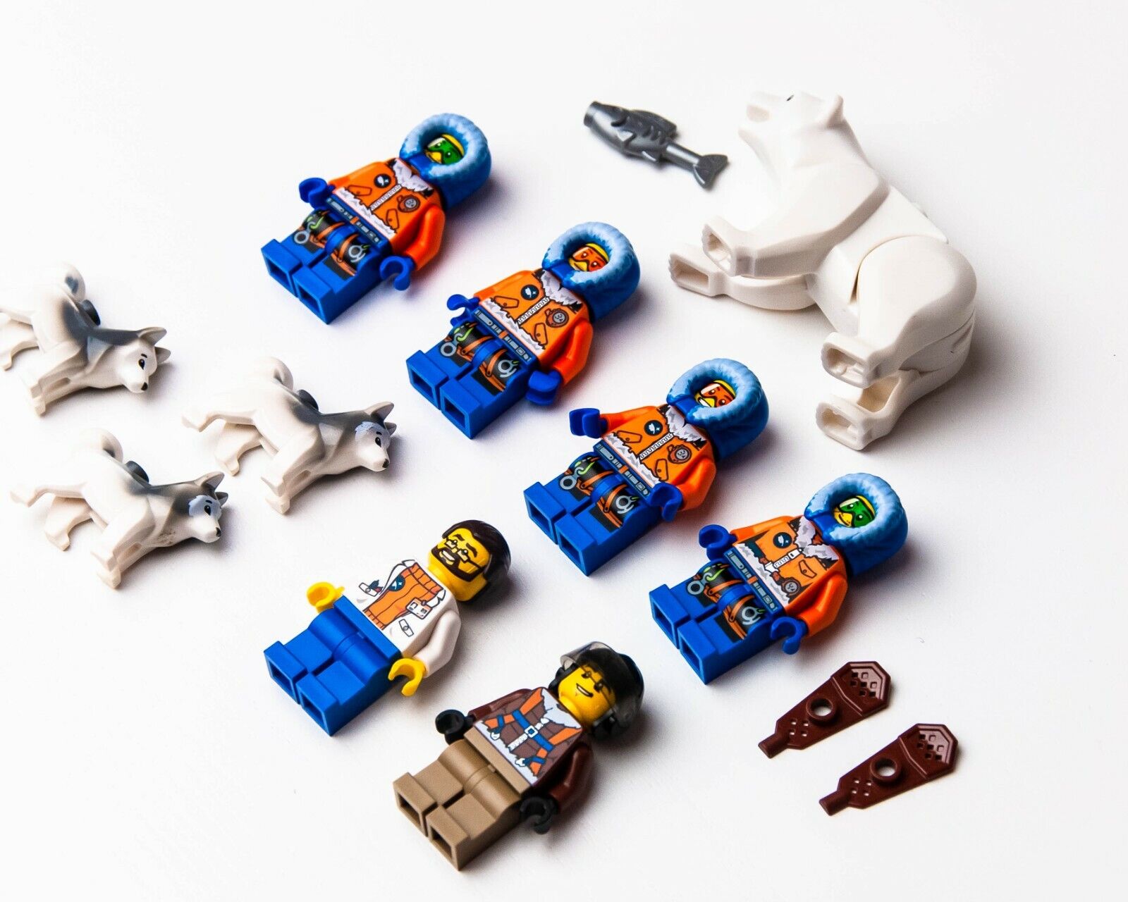LEGO Arctic Minifigure Lot - Polar Bear Husky Dogs - Base Camp - 60036 (brr - StudBee