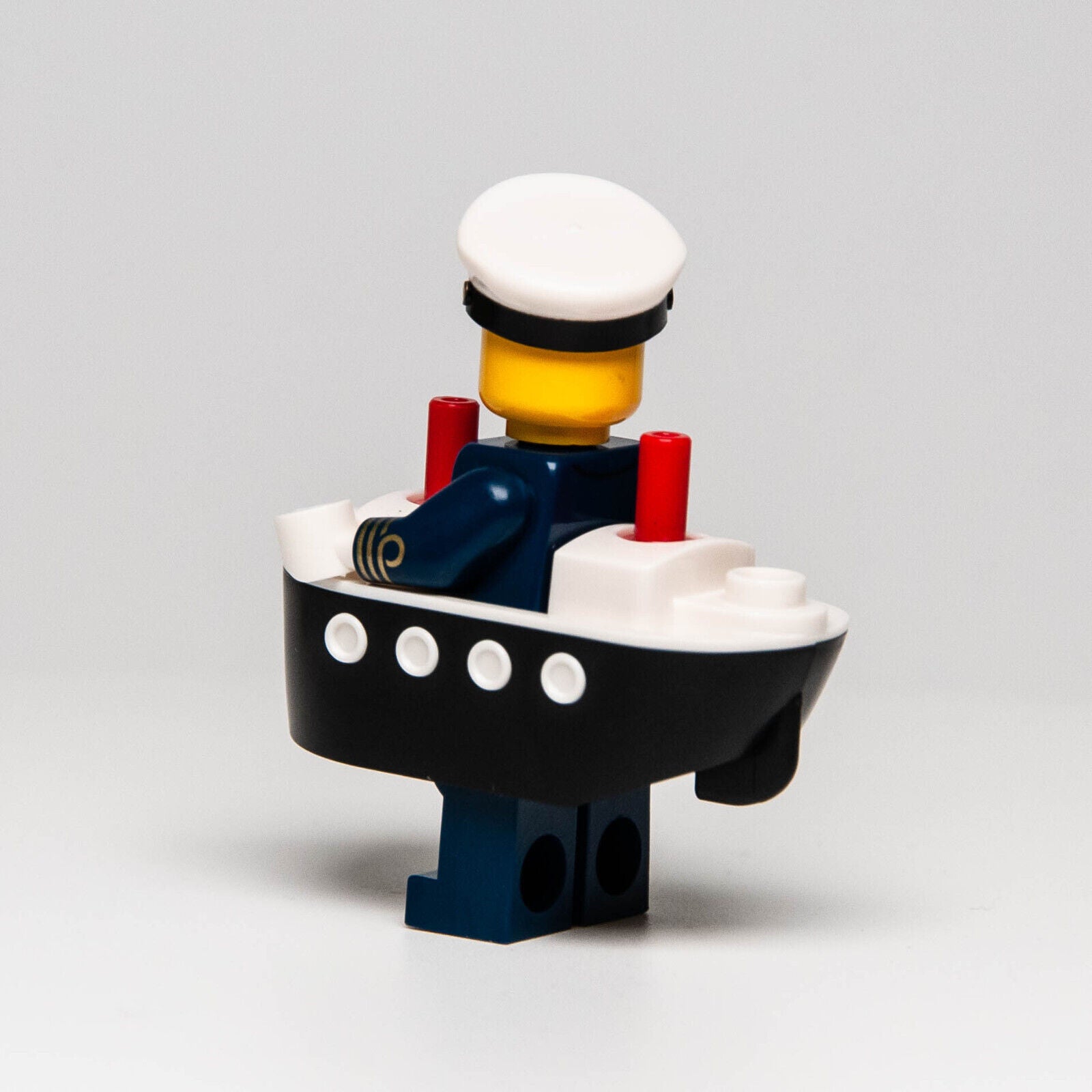 New SEALED Lego Minifigure 71034- Series 23 Ferry Boat Captain (col407) - StudBee