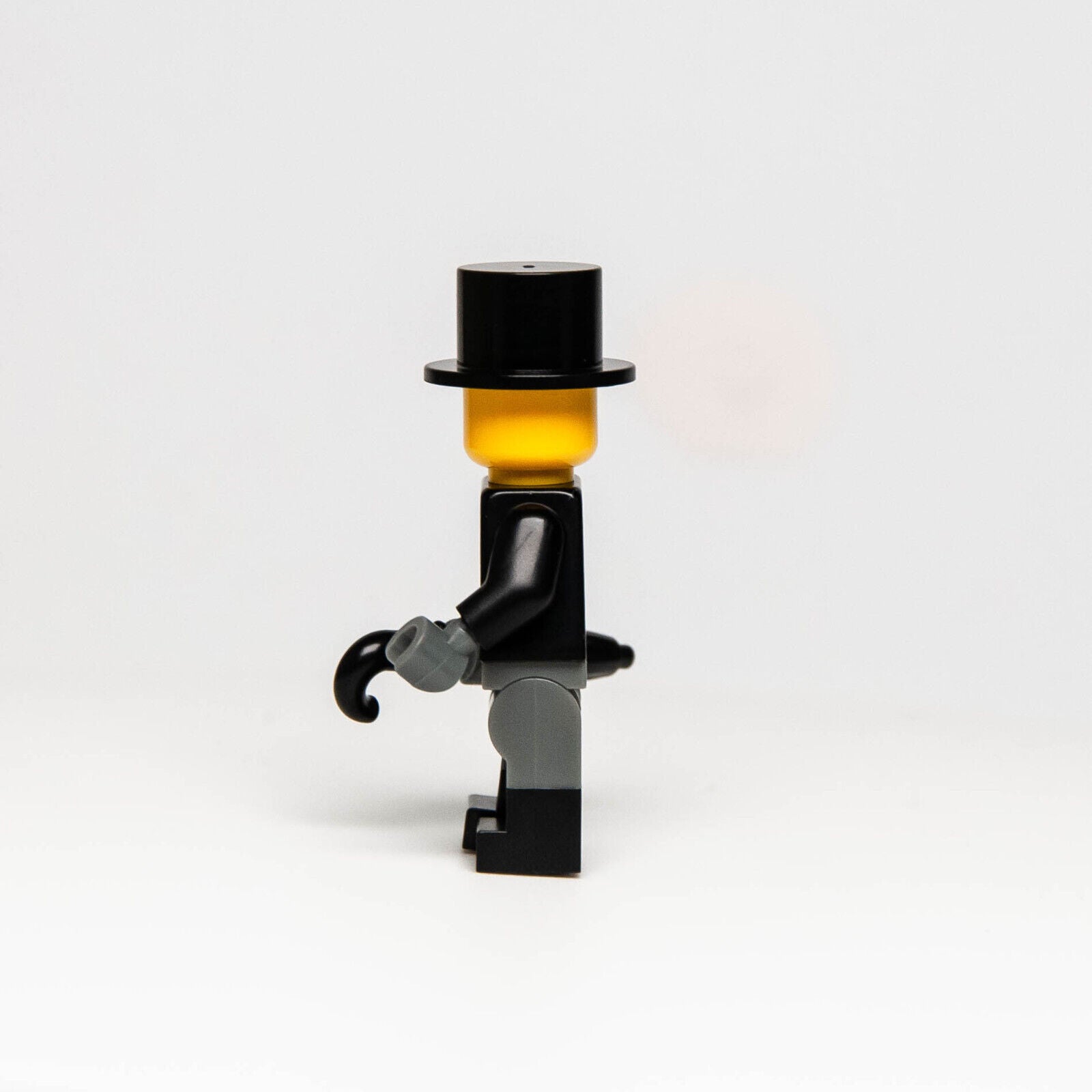 New LEGO 2023 BAM Minifigure - True Gentleman Suit, Top Hat & Umbrella (cty - StudBee