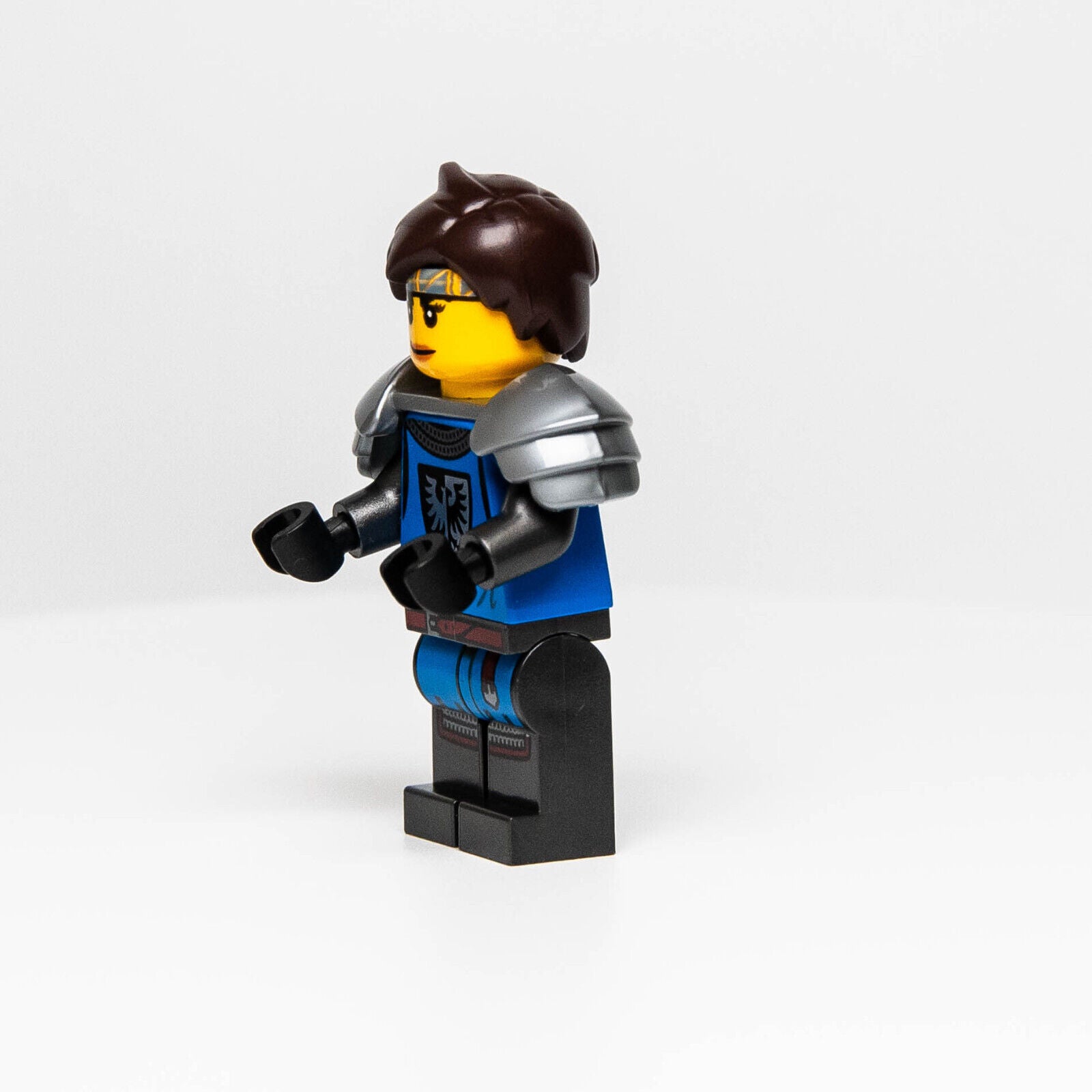 NEW LEGO Medieval Female Knight Minifigure (IDEA084) Black Falcon 21325 - StudBee