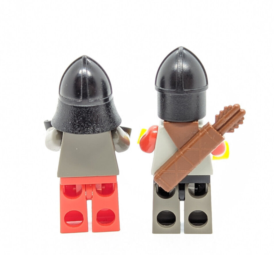 Vintage LEGO Castle Fright Knights - Knight 2 (cas244) & Knight 3 (cas030) 6087 - StudBee
