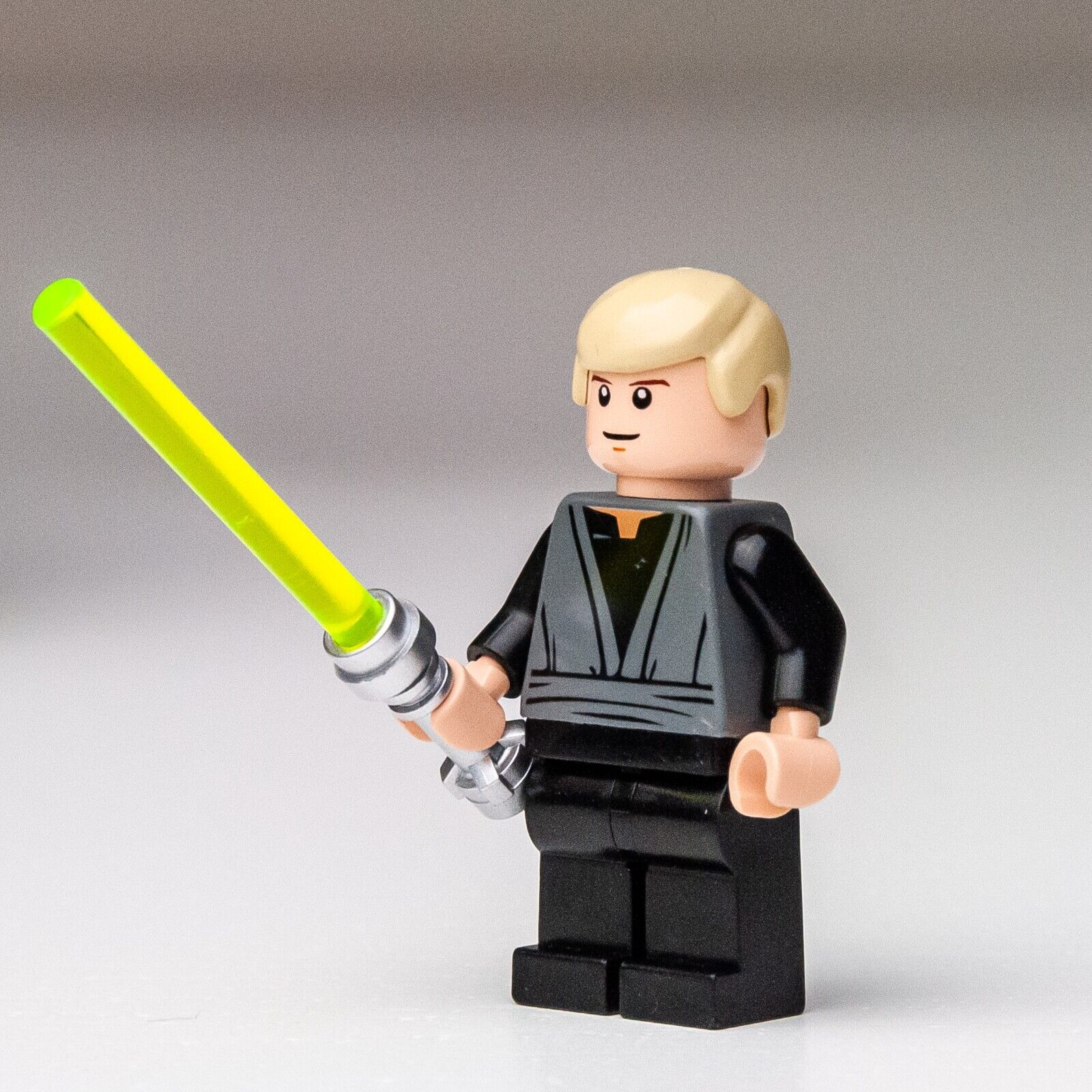 LEGO Luke Skywalker (Dark Bluish Gray Jedi Robe) Minifigure (sw0395) 9496 Skiff - StudBee