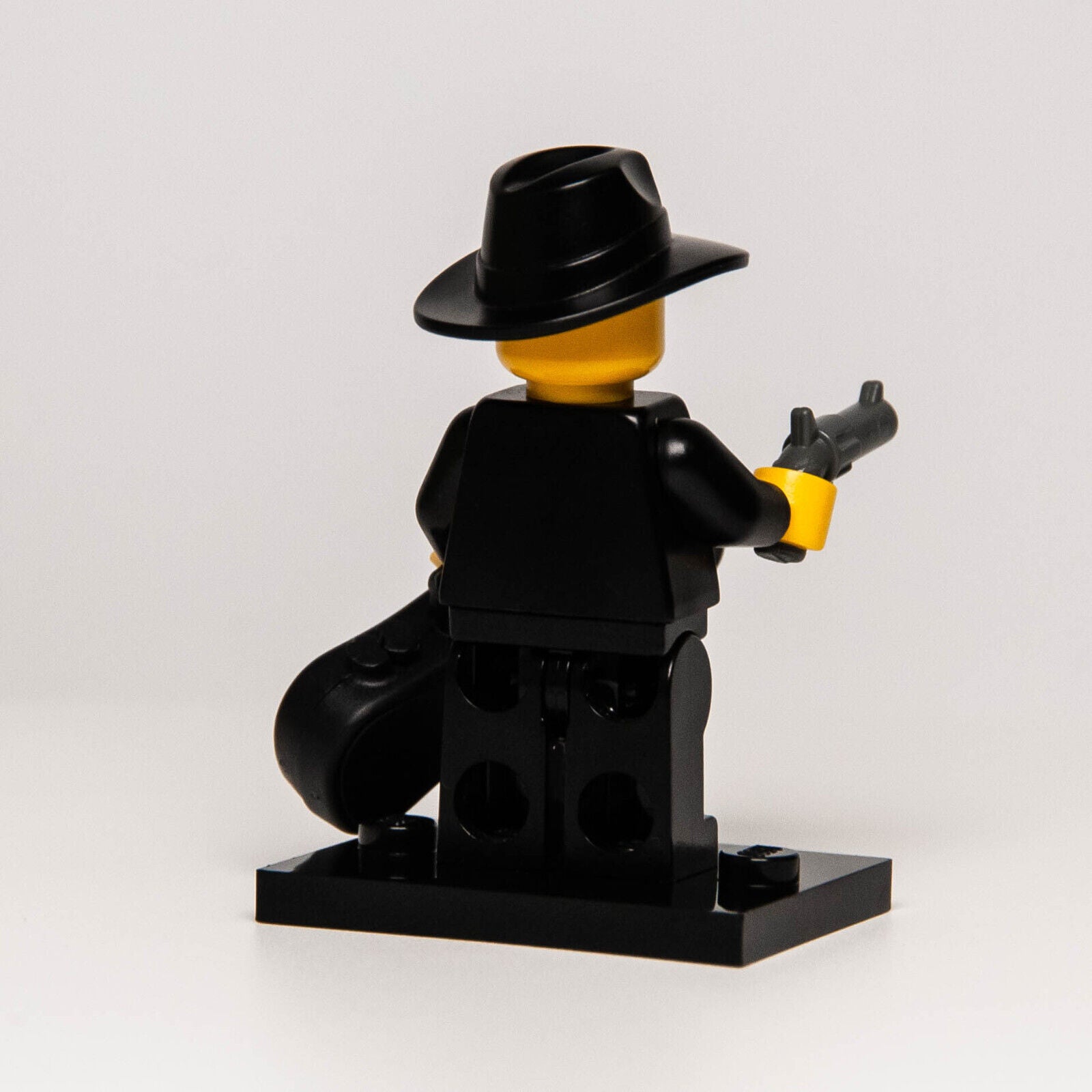 Lego CMF Minifigure Series 5 - Gangster w/ Violin Case (col05-15) col079 - StudBee