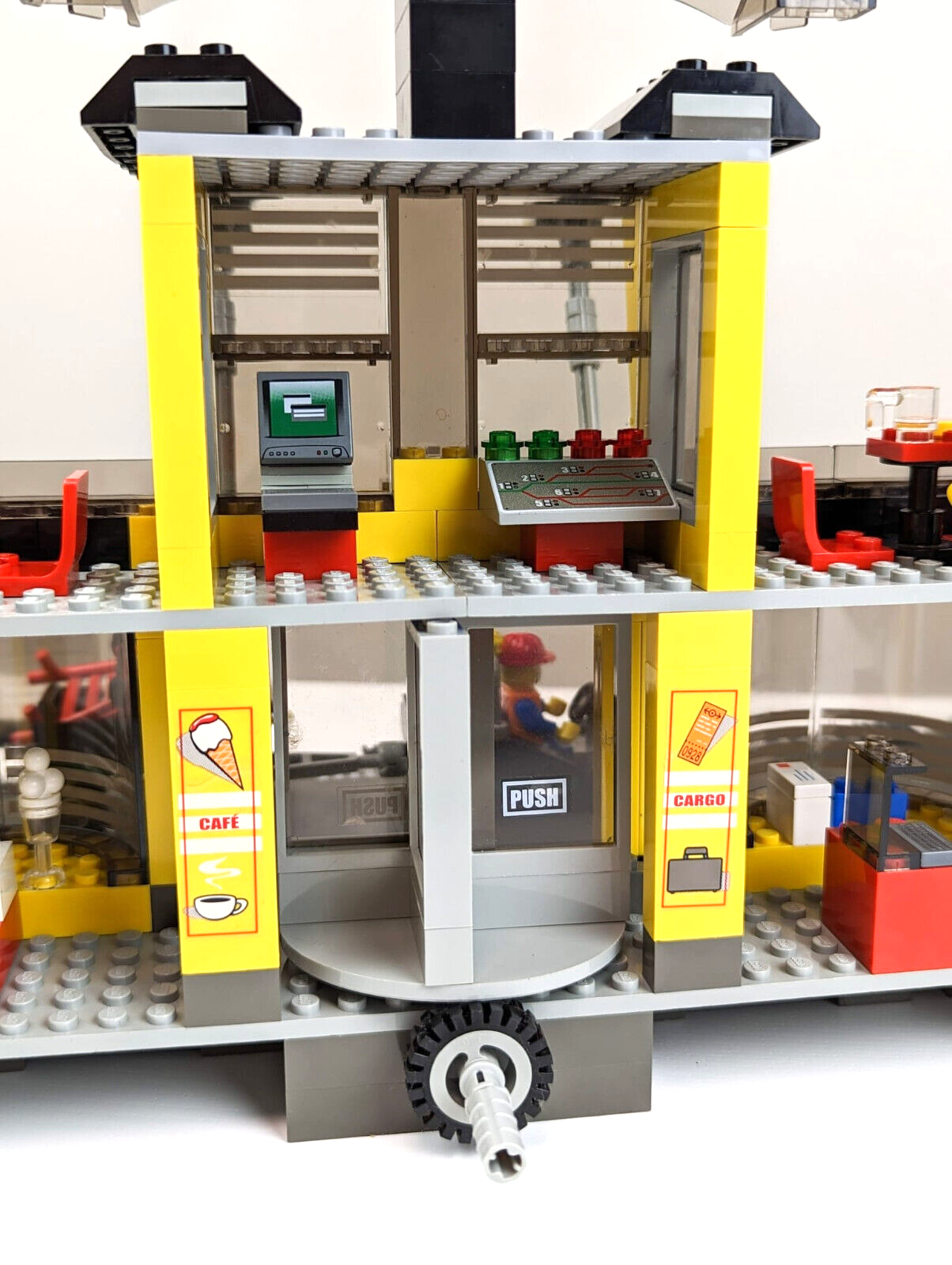 Vintage LEGO World City 4513 - Grand Central Station w/ Instructions, Complete! - StudBee