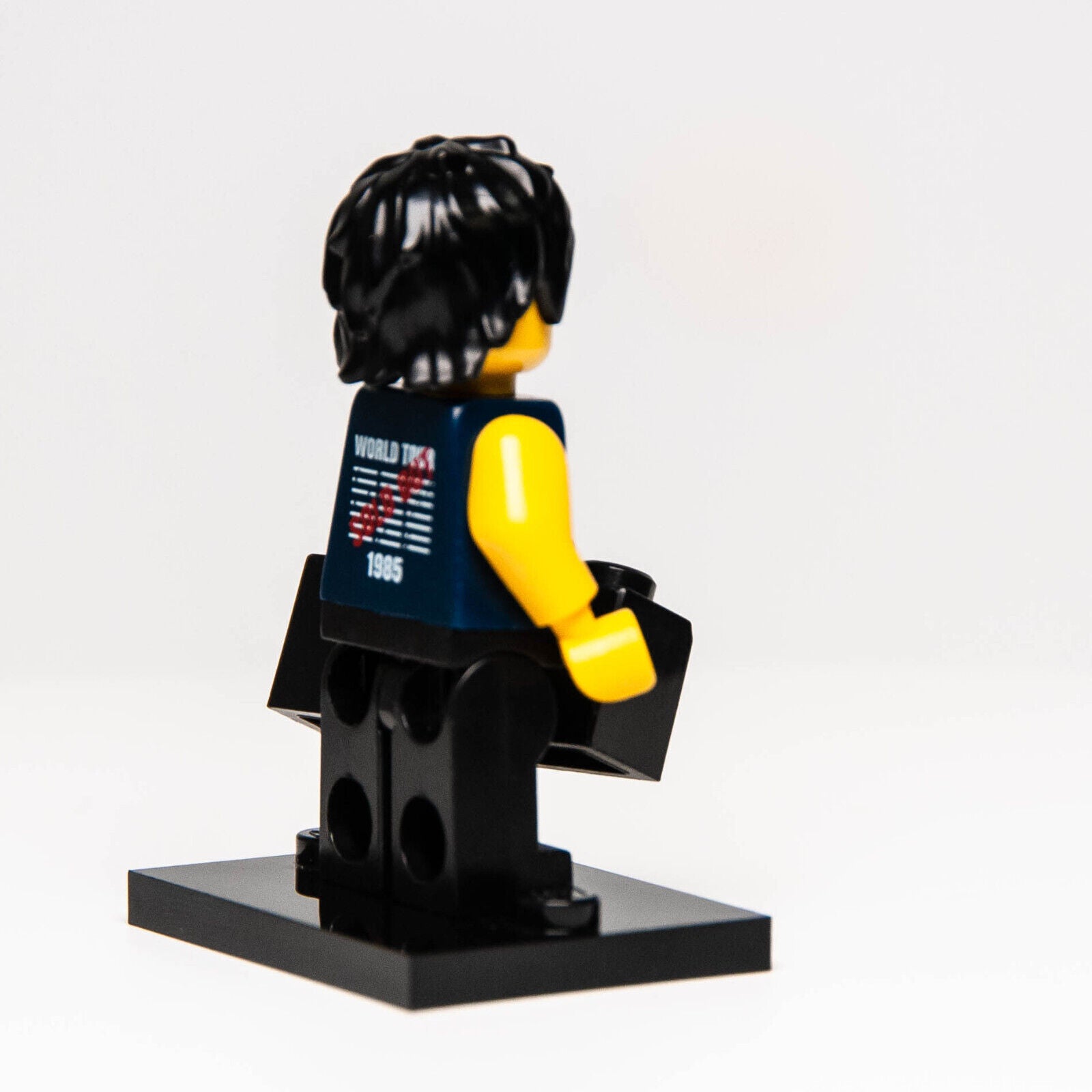 LEGO NINJAGO Movie CMF Minifigure - Cole w/ Boombox (coltlnm-8) 71019 - StudBee