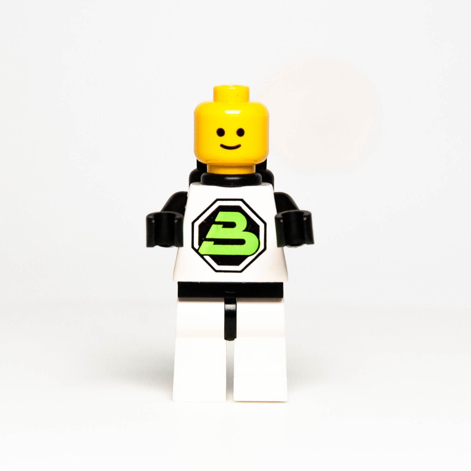 Lego Space Blacktron II Minifigure w/ Airtanks (sp002) 6897 6704 6957 6933 6832