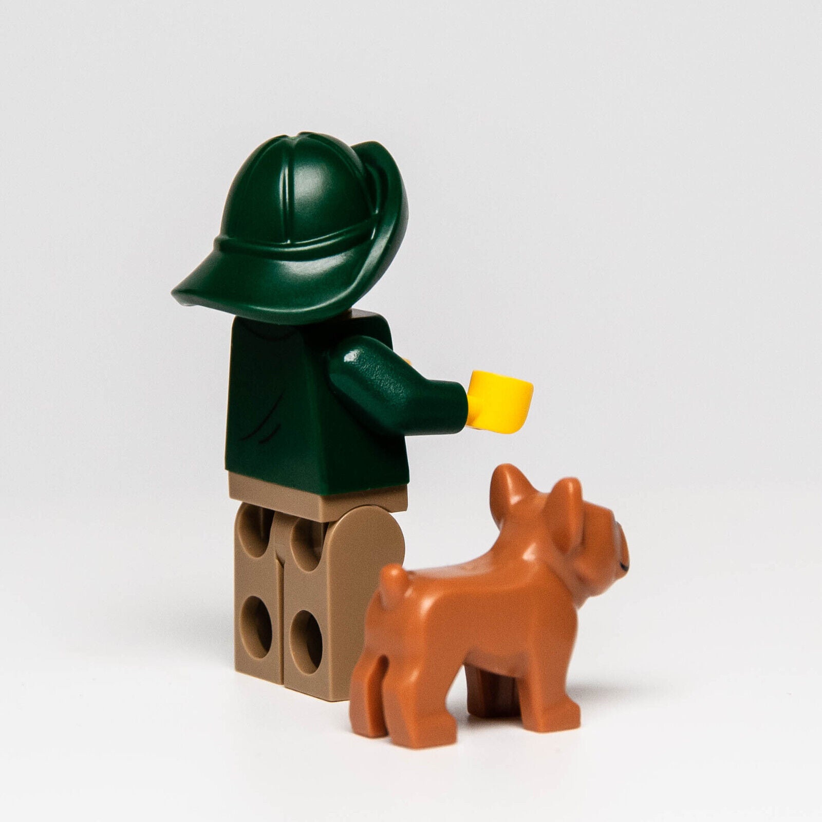 New Lego BAM 2023 Lighthouse Keeper Dark Green Minifigure w/ French Bulldog Fish - StudBee