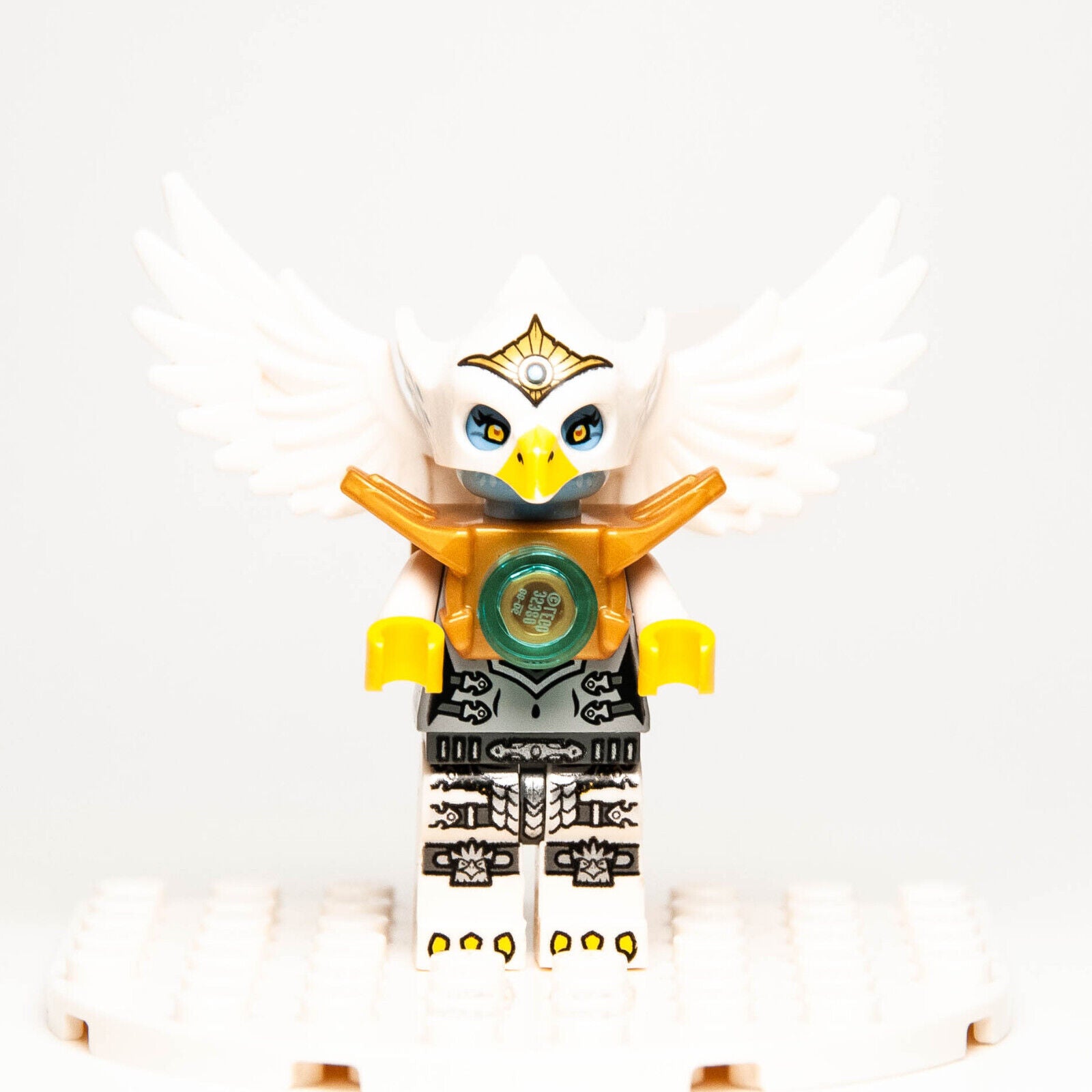 LEGO Chima Eagle Minifigure - Eris in Silver Outfit (loc071) 70133 70139 - StudBee