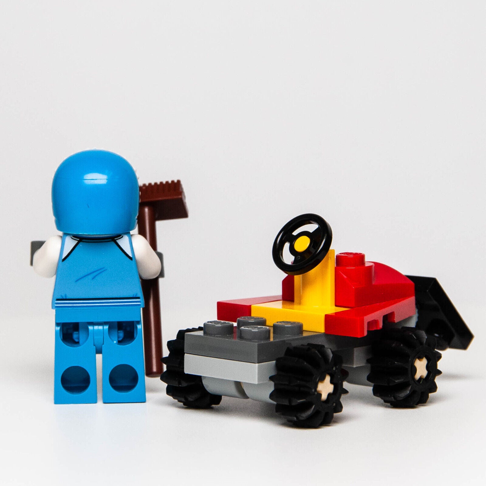 Lego Lot - 60235 Advent Calendar 2019 Sweeper and Snow Plow Winter City (wtr - StudBee