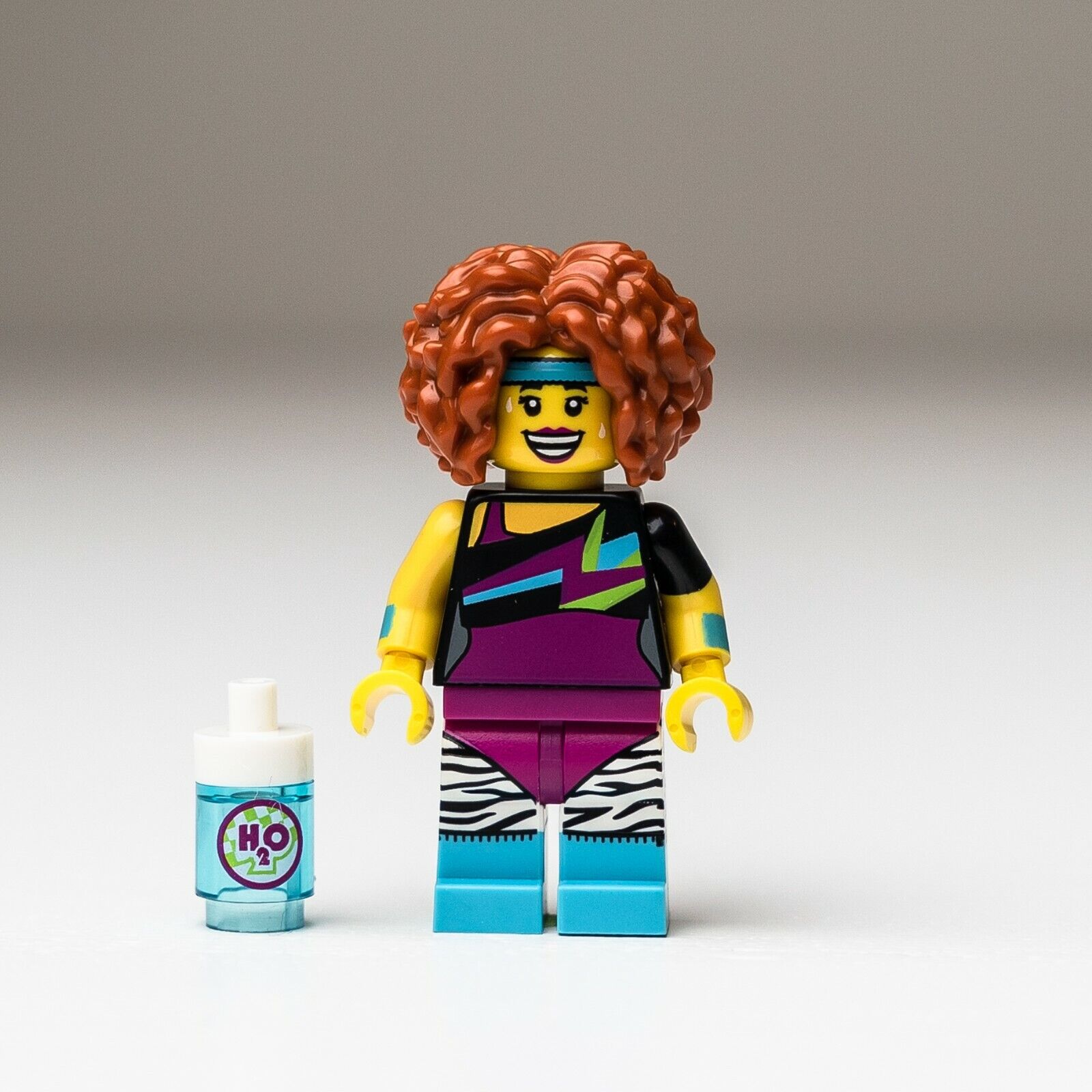 New LEGO Dance Instructor (w/ Accessory) Minifigure - CMF Series 17 (col299) - StudBee