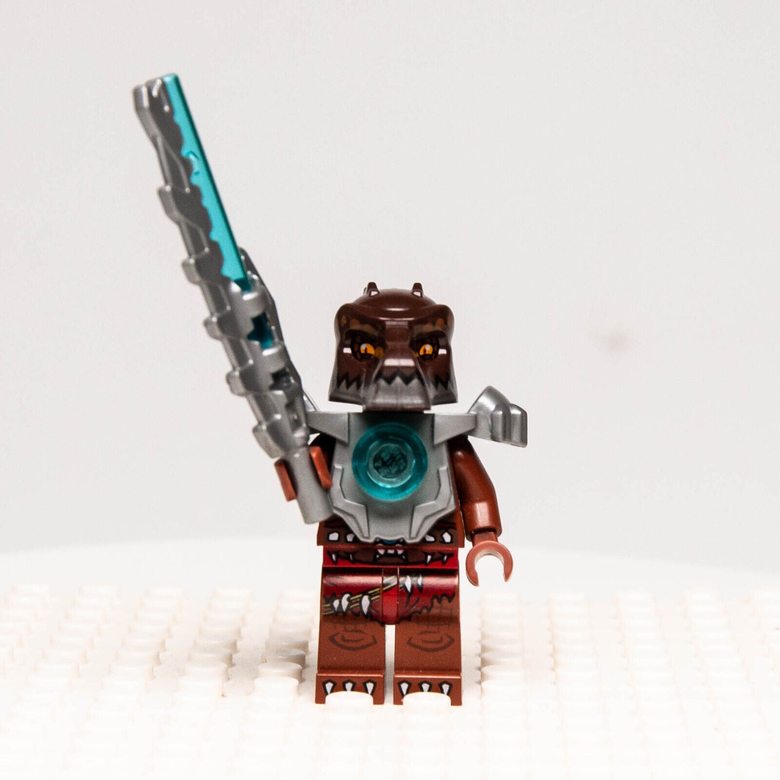 LEGO Chima Minifigure - Crug in Silver Heavy Armor (loc094) LOC391406 - StudBee