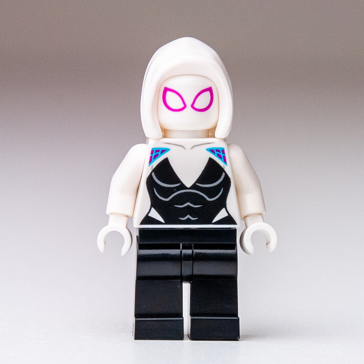 LEGO Ghost Spider / Spider-Gwen, White Hood Basic Smooth Minifigure (sh682) - StudBee
