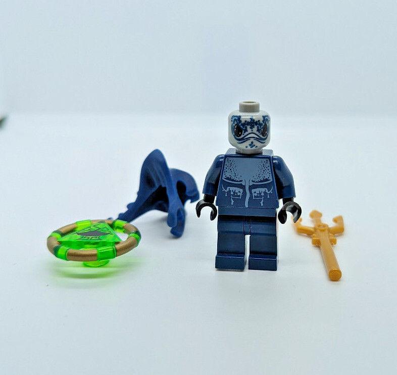 Lego Atlantis Manta Warrior Minifigure (atl003) with Trident and Treasure Key - StudBee