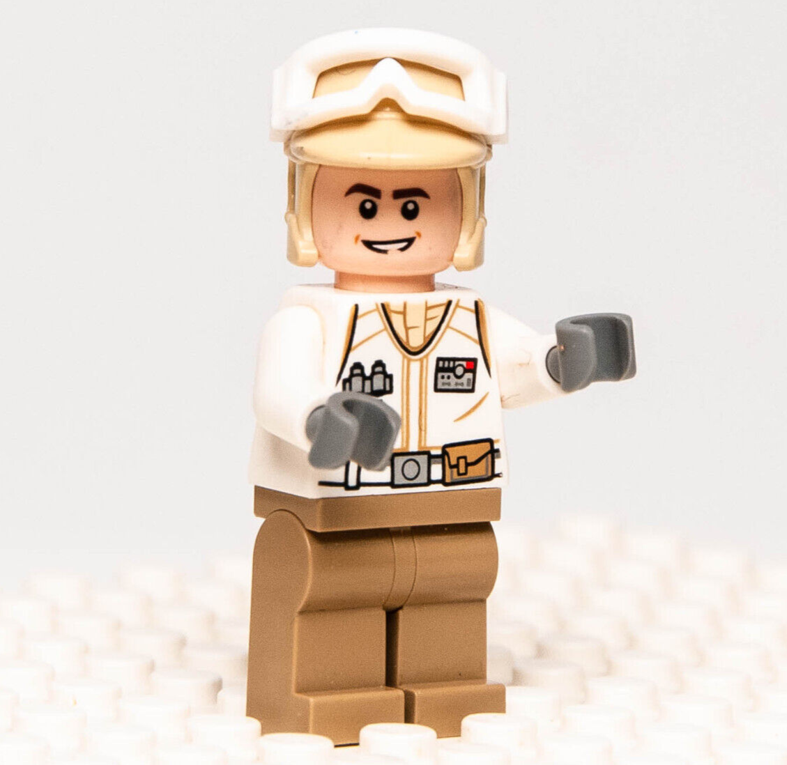LEGO Star Wars Minifigures - Hoth Rebel Trooper White Uniform (sw1016) - StudBee