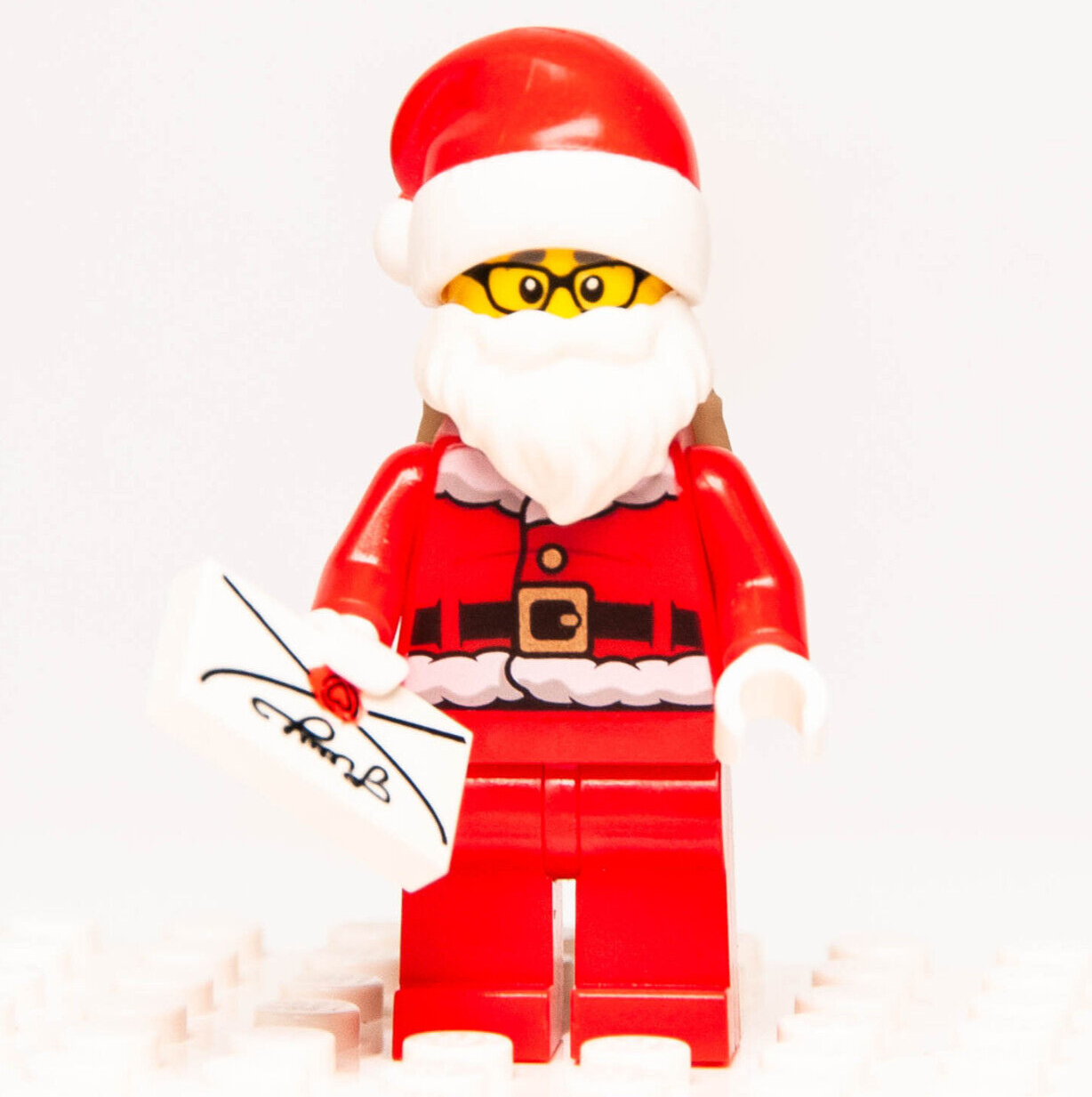Lego City Minifigure - Police Chief Wheeler Santa Disguise (cty1209 Advent 60268 - StudBee