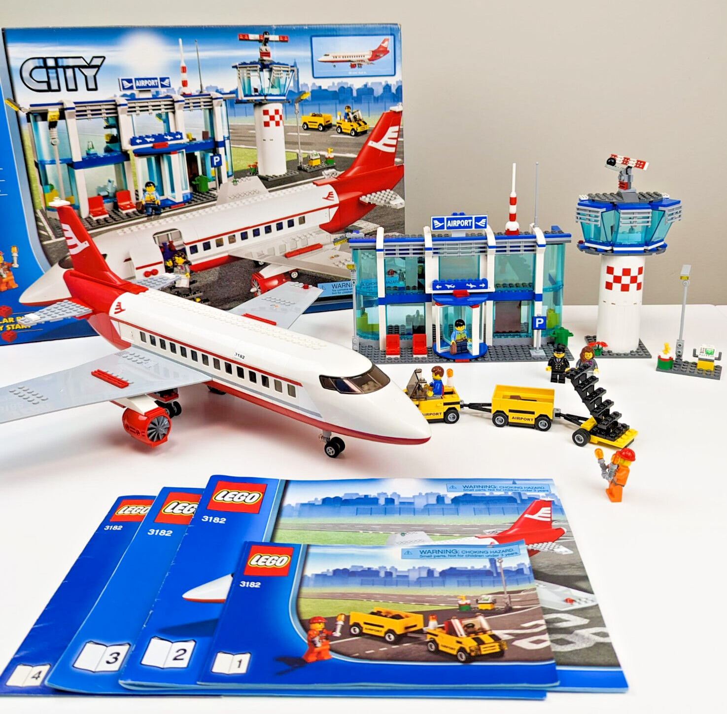Lego City 3182 - Airport Airplane Terminal - Complete w/ Manuals & Box - StudBee