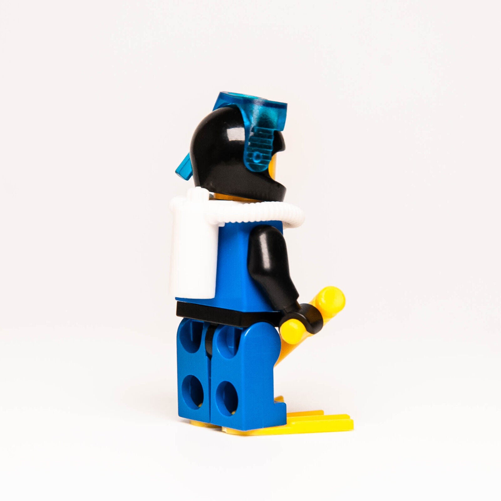 Lego Vintage Divers Minifigure - Blue Diver Female (div002a) 2536 - StudBee
