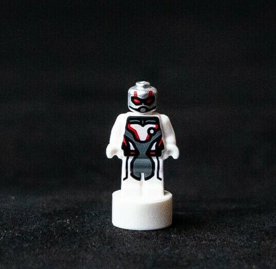 New LEGO Ant-Man, White Jumpsuit Micro Minifigure Avengers 76131 (90398pb040)(sh - StudBee