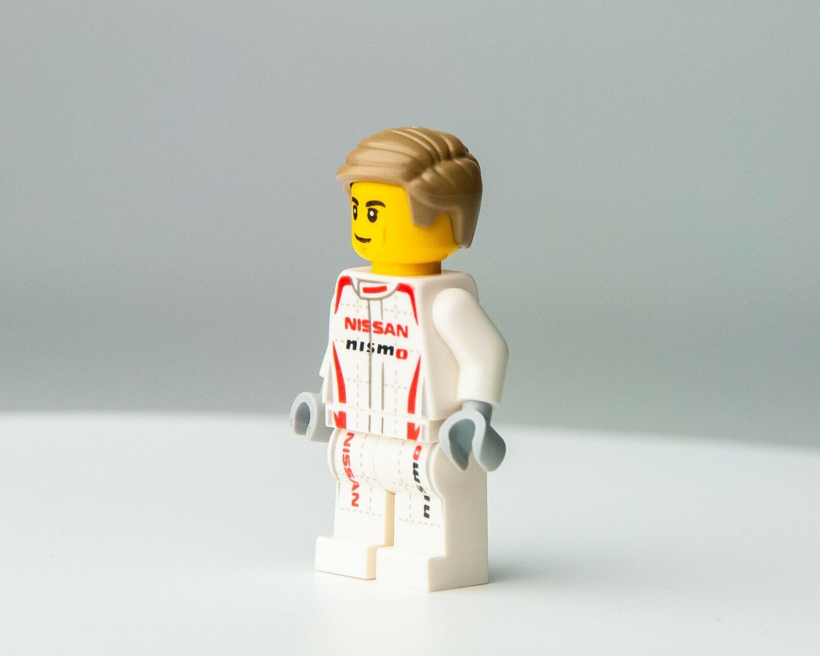 LEGO Nissan GT-R NISMO Driver - Speed Champions 76896 (sc081) Minifigure - StudBee
