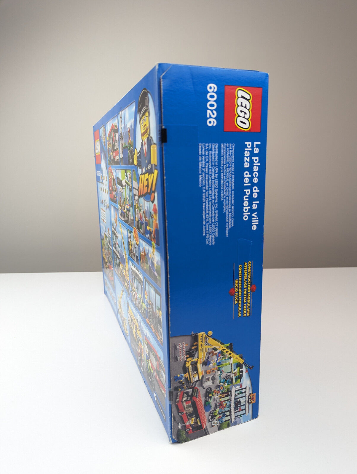 LEGO CITY: Town Square (60026) 100% Complete w/ Box, Instructions - StudBee