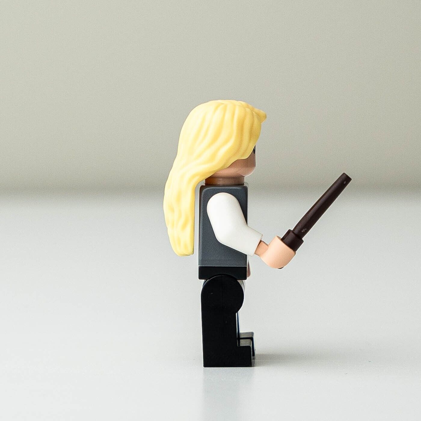 NEW Lego Harry Potter Minifigure - Luna Lovegood, Ravenclaw Vest (hp239) 75966 - StudBee