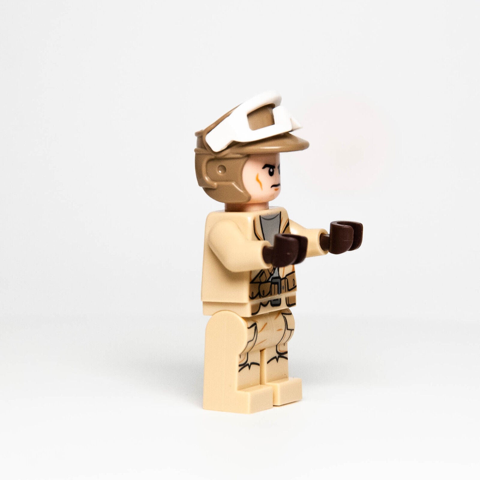 Lego Star Wars Minifigure - Rebel Trooper, Goggles Tan Helmet (sw0688) 75133