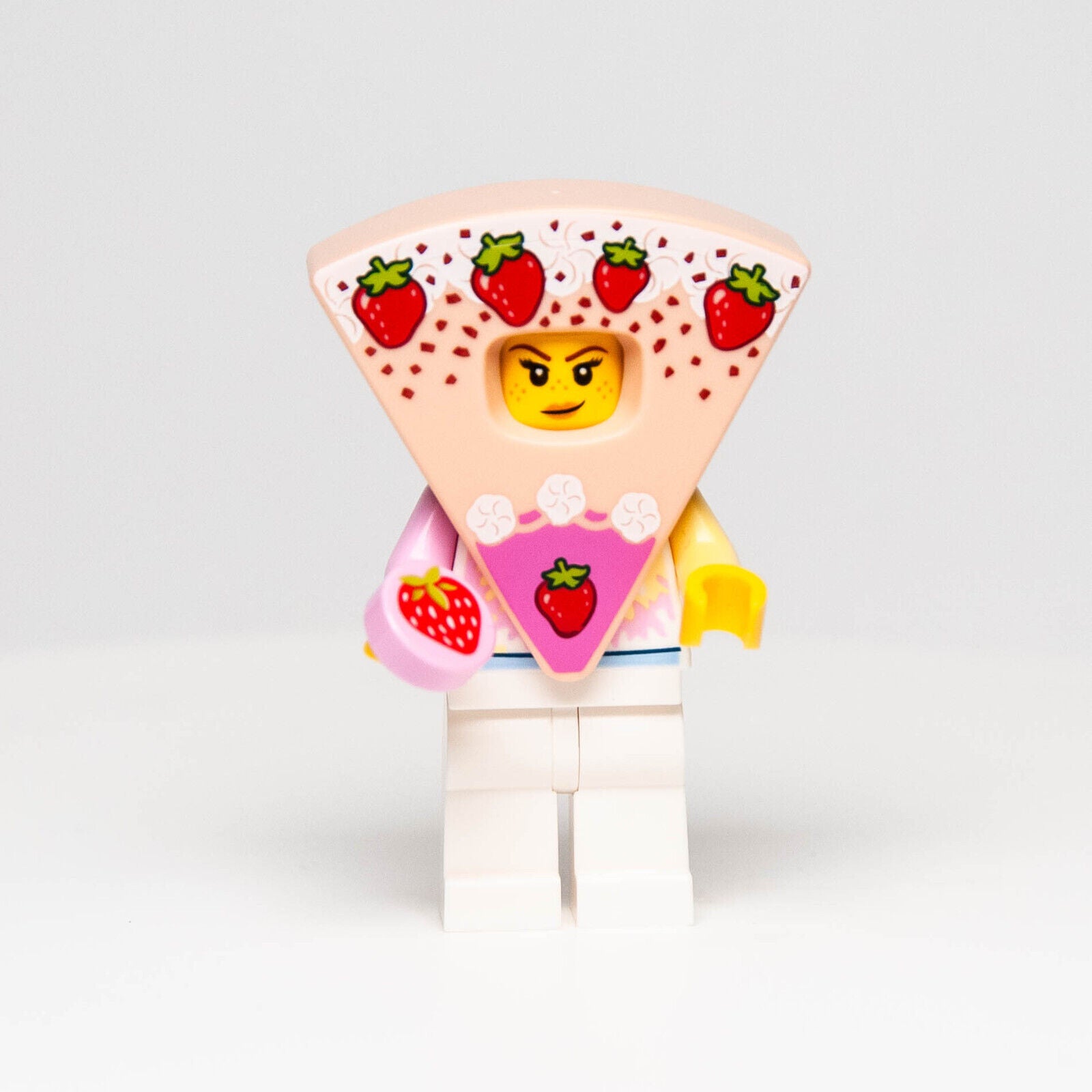 New Lego BAM 2023 Minifigure Strawberry Shortcake w/ Pastel TieDye Shirt - StudBee