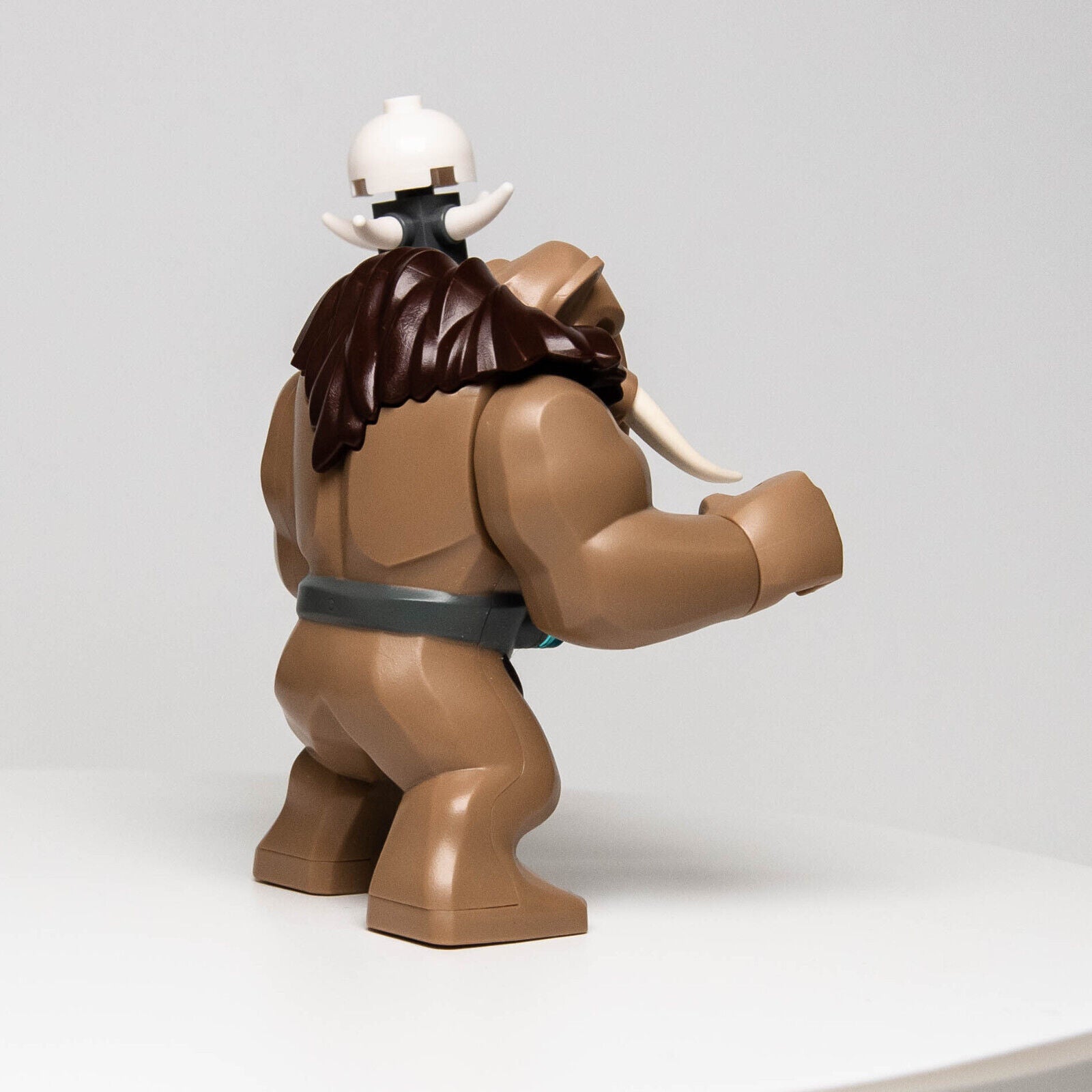 Lego Chima Mammoth Elephant Minifigure - Mungus w/ Club (loc083) 70144 - StudBee